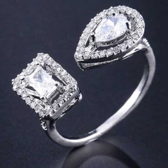 Jewelry - New .925 Pave Adjustable Lab Created diamond ring